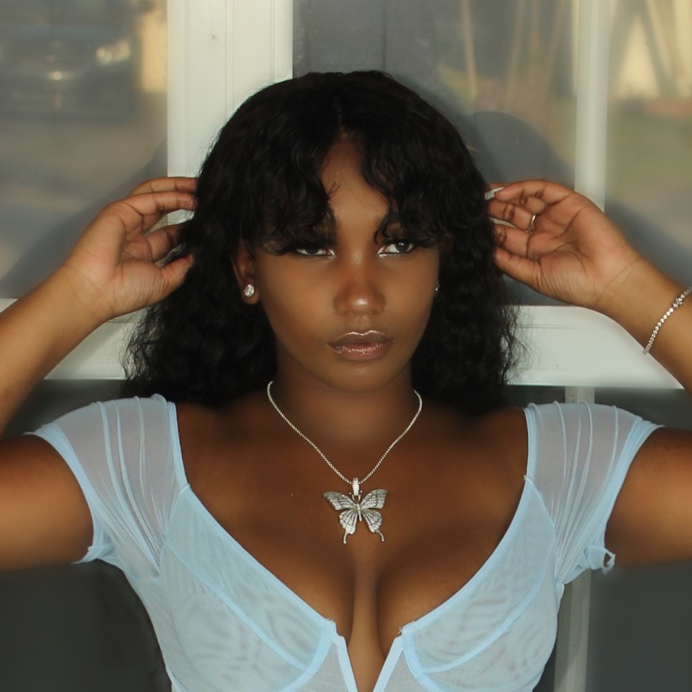 Meet your Posher, Norrissa